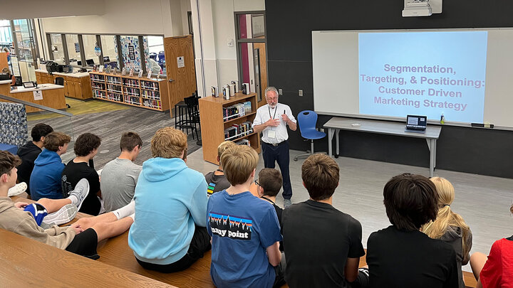 Rob Simon presents in the World of Business course at Standing Bear High School.