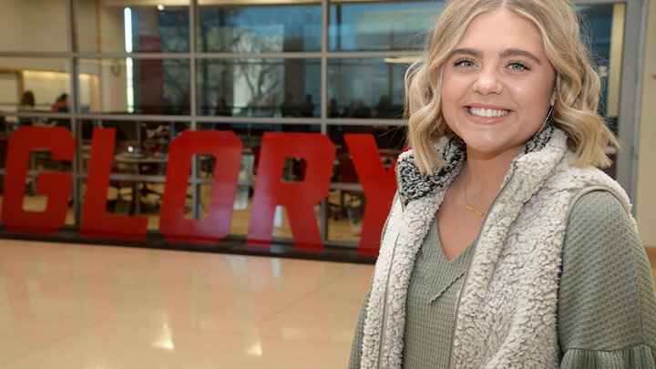 Bailee Steinle worked closely with the Business Advising and Student Engagement office to ensure her class choices and Business Abroad opportunities would facilitate her graduation plans.