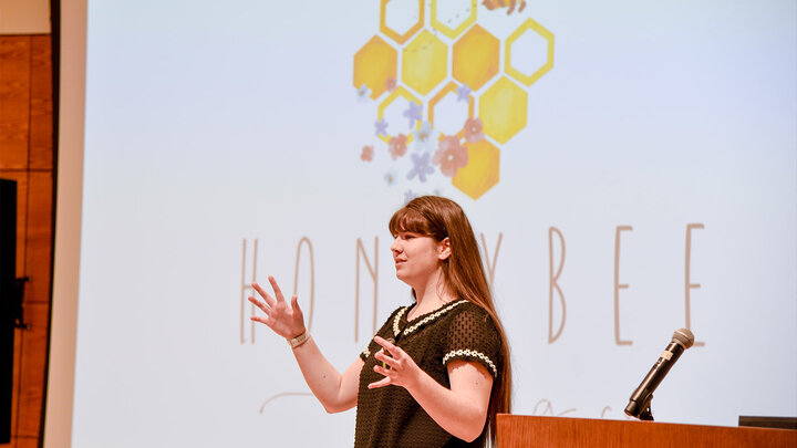 Tiffany Miles, ’18, pitched her HoneyBee Baking Company at the New Venture Competition.