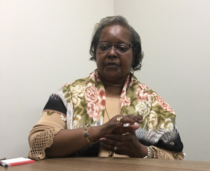 Dr. Colleen Jones shares her experiences with MNGT 411 students.
