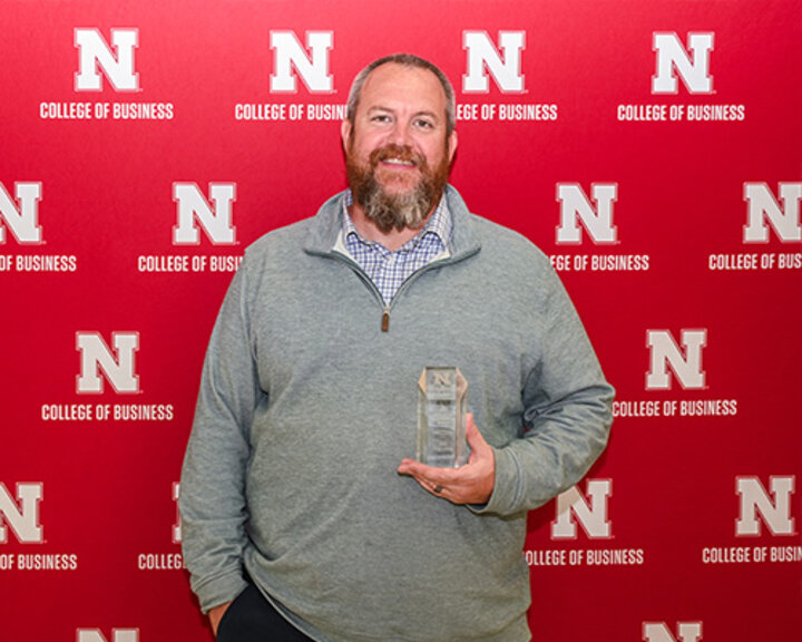 Mike Young, vice president of GIX Logistics Inc., accepted the Corporate Leadership Award on behalf of the family-owned business.
